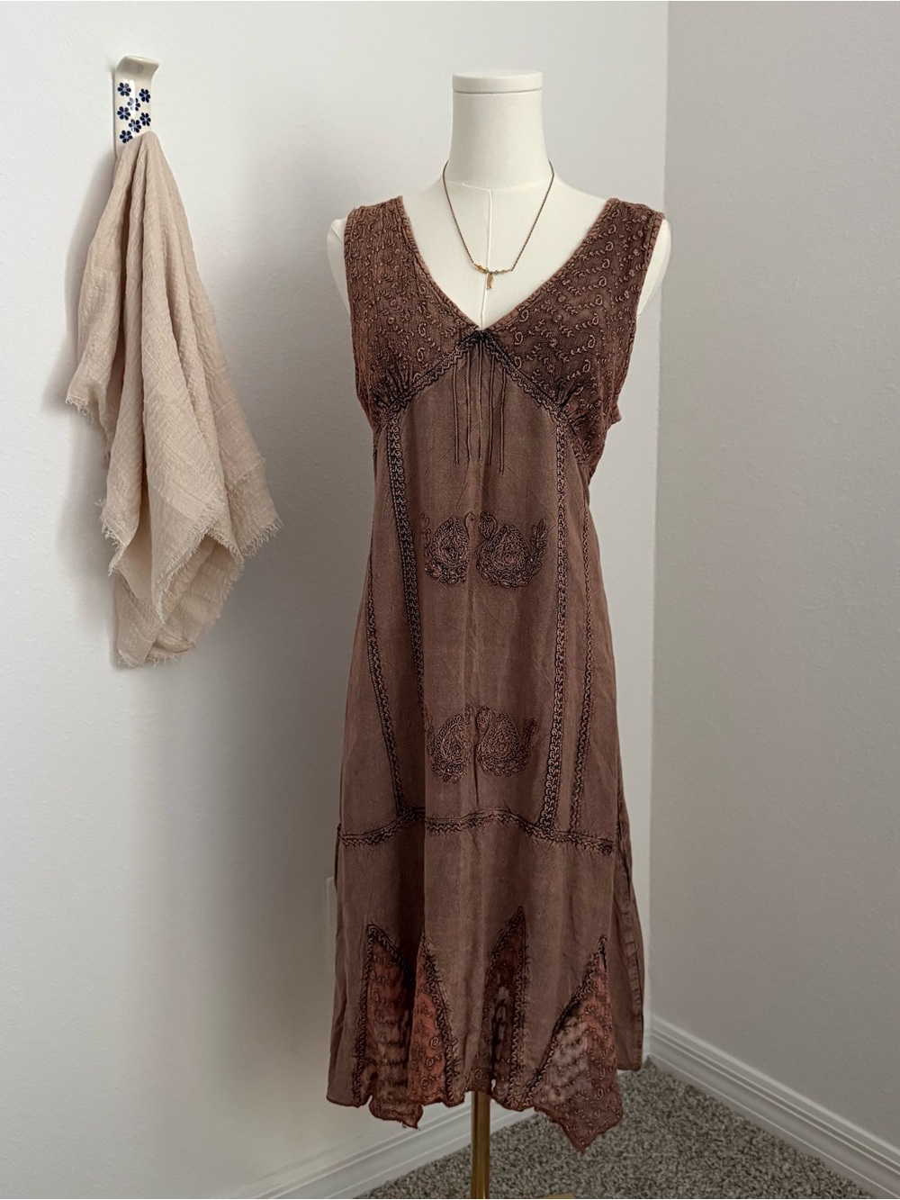 L.S.I. Women’s Embroidered Boho Midi Dress Size L/XL